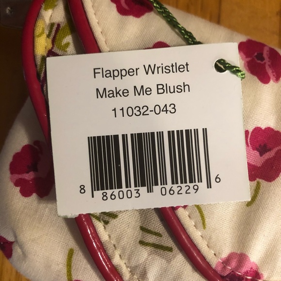 Vera Bradley Flapper Wristlet - Picture 7 of 7